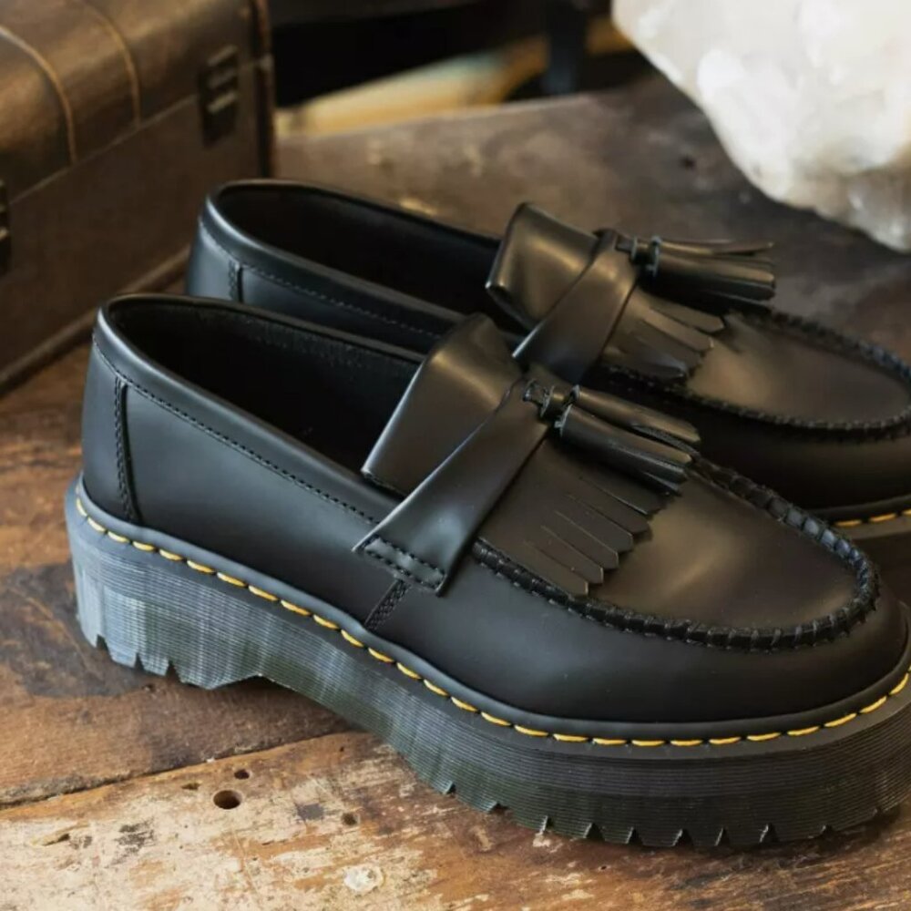 DR. MARTENS ADRIAN QUAD LEATHER PLATFORM TASSLE LOAFERS MSRP$210 Timeless Design